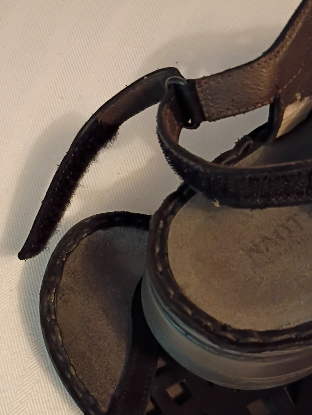 Naot Sandals 39 - Picture 7 of 7